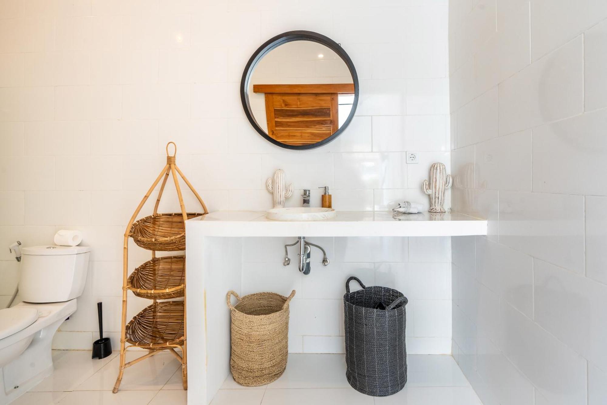 Villa Primarosa - Charming 3Br Villa With Rooftop Munggu エクステリア 写真