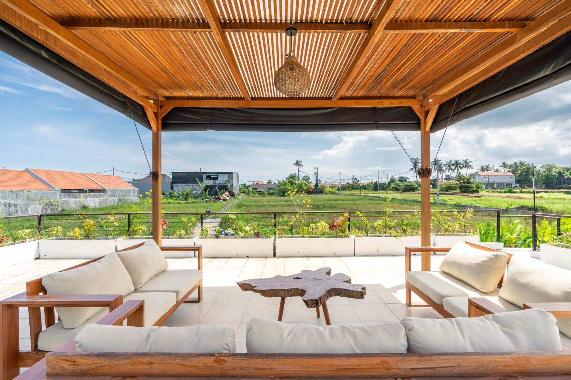 Villa Primarosa - Charming 3Br Villa With Rooftop Munggu エクステリア 写真