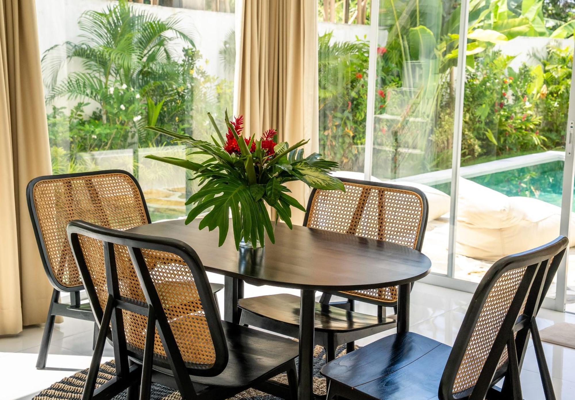 Villa Primarosa - Charming 3Br Villa With Rooftop Munggu エクステリア 写真