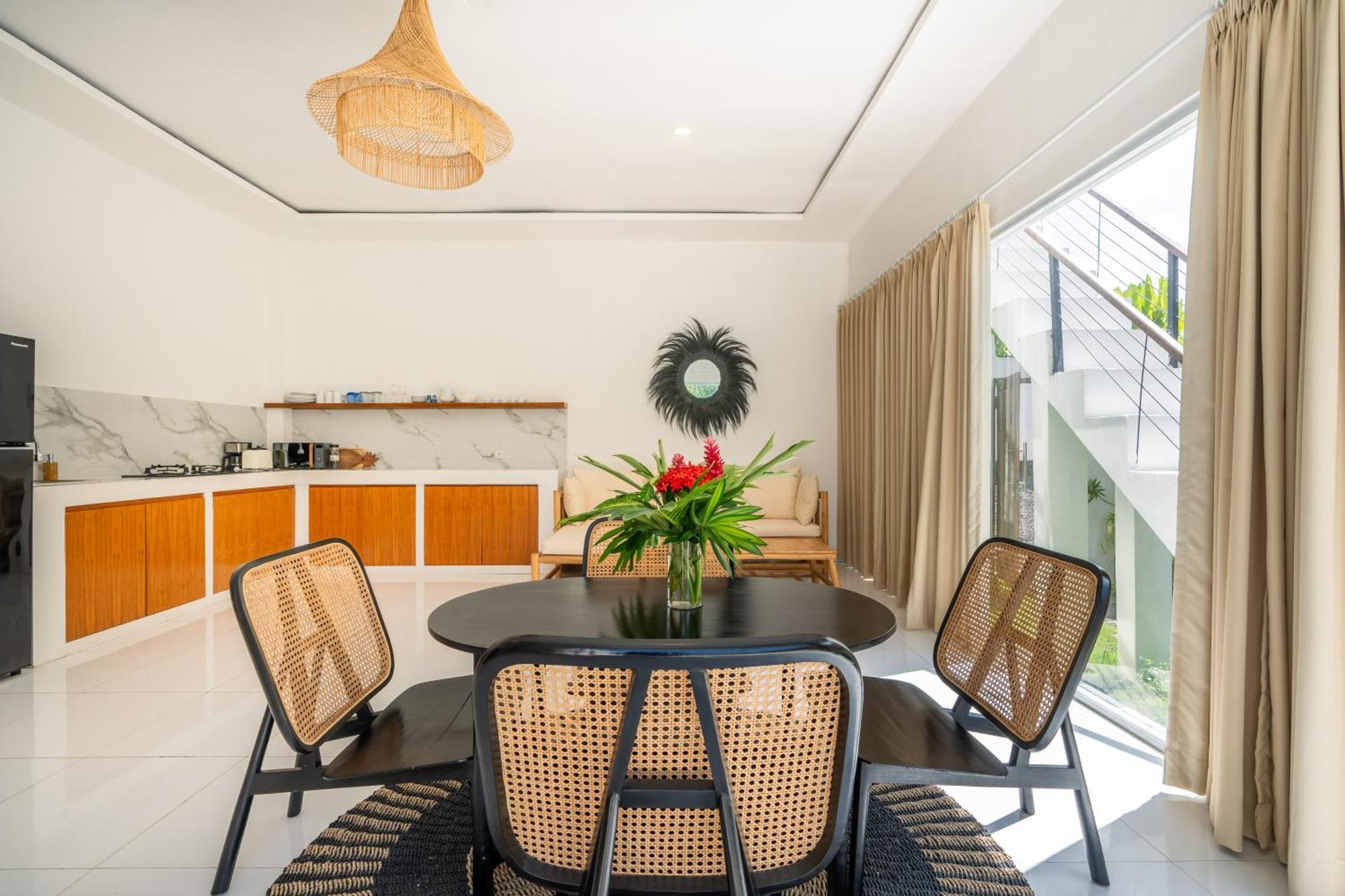Villa Primarosa - Charming 3Br Villa With Rooftop Munggu エクステリア 写真